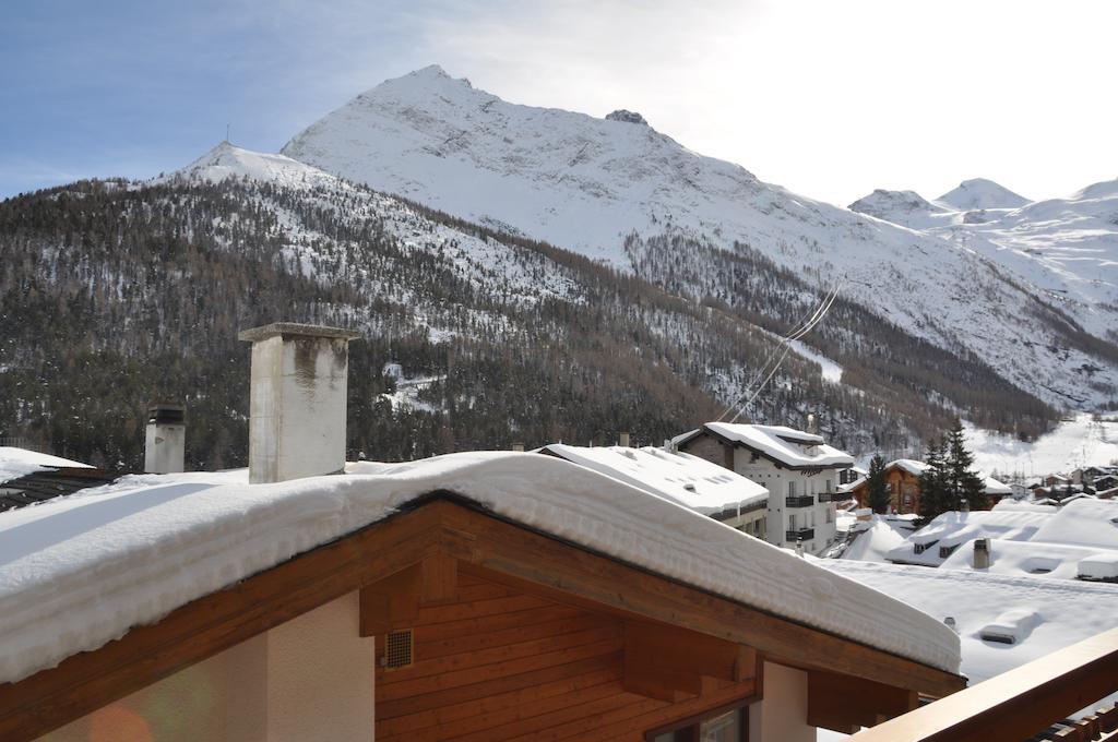Apartmenthaus Holiday Saas-Fee Exterior foto